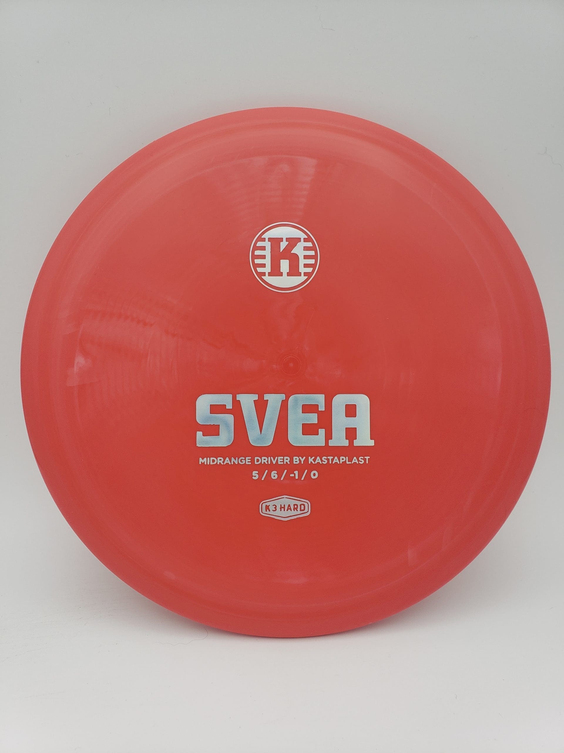 Kastaplast K3 Hard Svea salmon disc golf disc front view